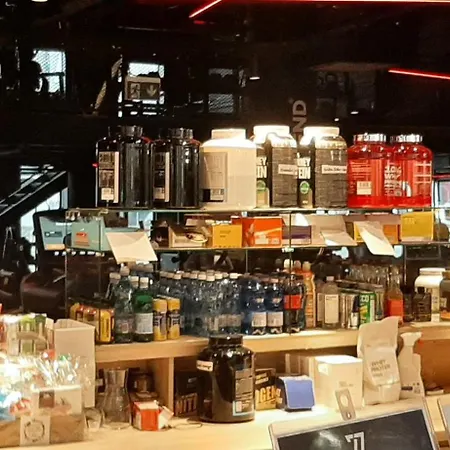 Cherry & Free Parking Апартаменти