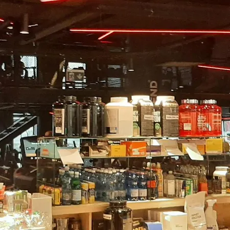 Апартаменти Cherry & Free Parking