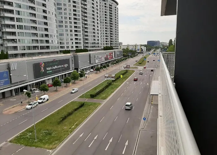 Cherry & Free Parking * Братислава