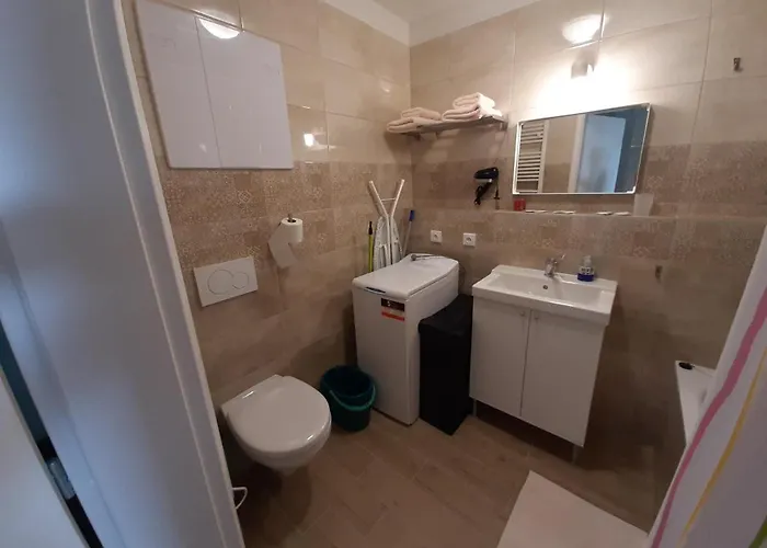 Cherry & Free Parking Братислава