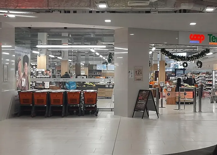 Cherry & Free Parking *