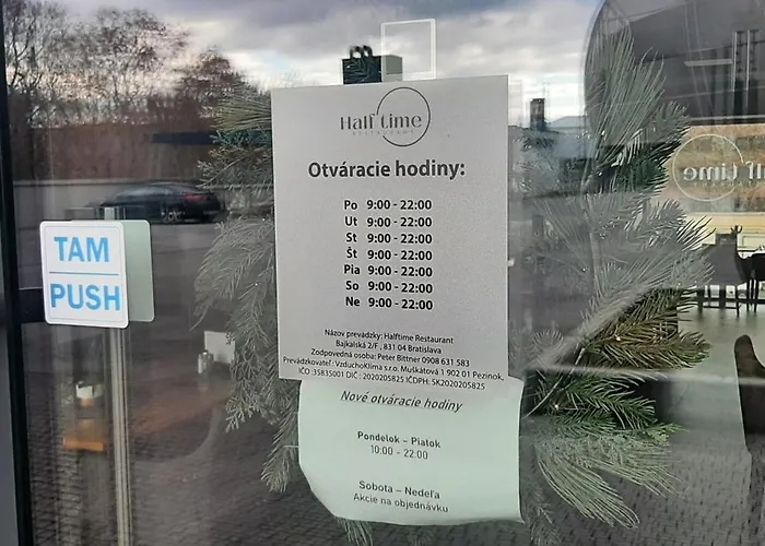 Апартаменти Cherry & Free Parking *