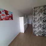 Apartment Cherry & Free Parking